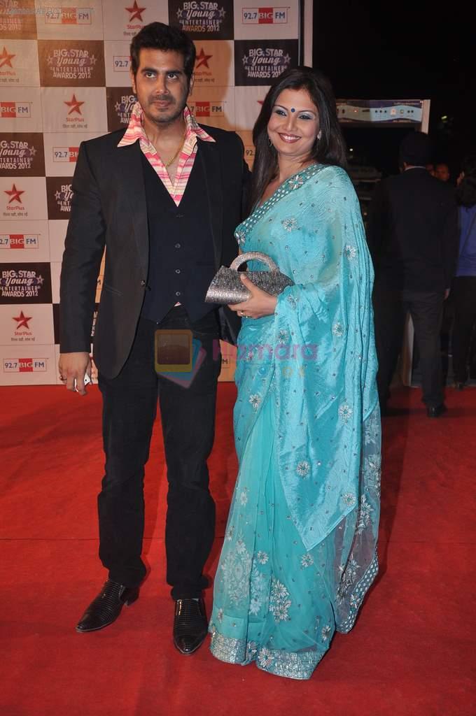Deepshikha, Kaishav Arora at Big Star Young Entertainer Awards in Mumbai on 25th March 2012