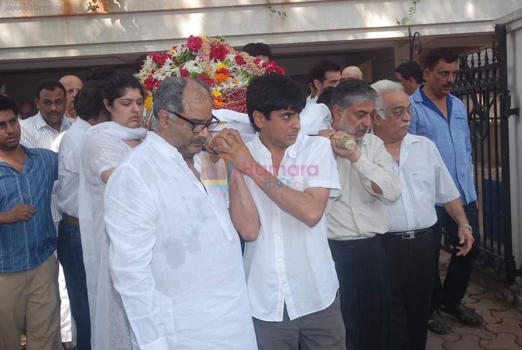 Boney Kapoor at Mona Kapoor funeral in Mumbai on 26th March 2012