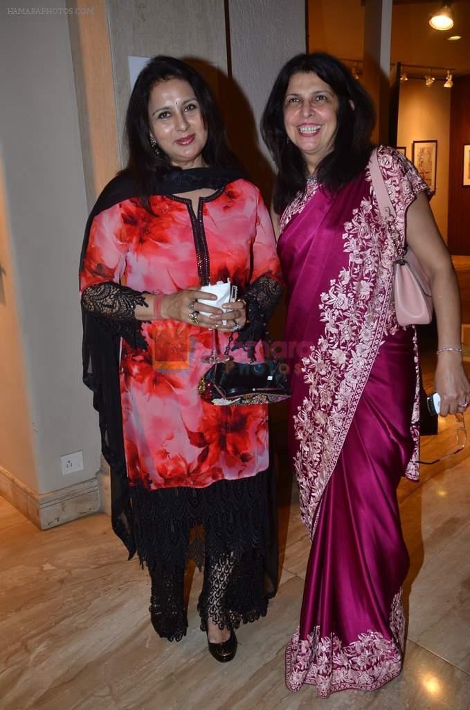 Poonam Dhillon at photographer Shantanu Das exhibition in Tao Art Gallery on 28th March 2012