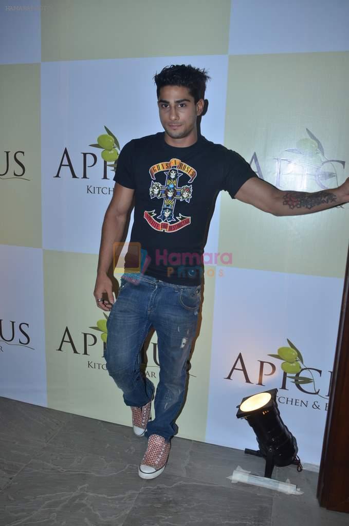 Prateik Babbar at Apicus lounge launch in Mumbai on 29th March 2012