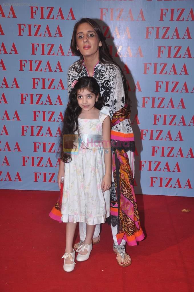 Faarah Ali Khan at Zarine Khan's Fizaa store launch in Mumbai on 30th March 2012