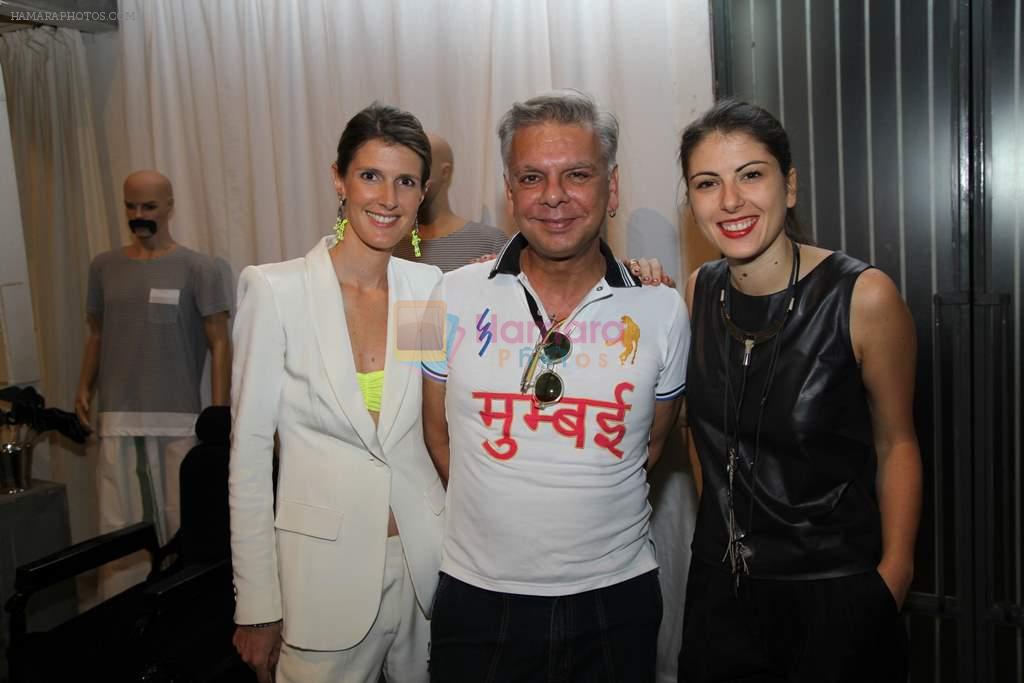 Cecilia Morelli Parikh & Julie Leymarie with Hemant  Sagar at Le Mill men's wear collection launch in Mumbai on 31st March 2012