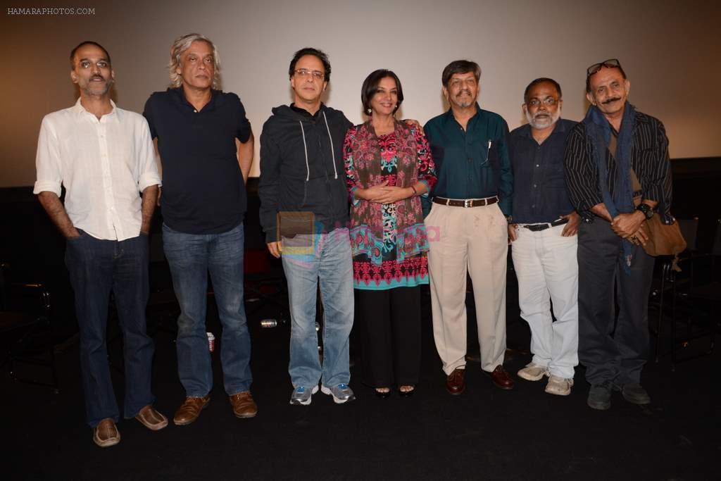 Shabana Azmi, Amol Palekar, Sudhir Mishra, Rohan Sippy, Vidhu Vinod Chopra at Khamosh fim screening in Mumbai on 1st April 2012