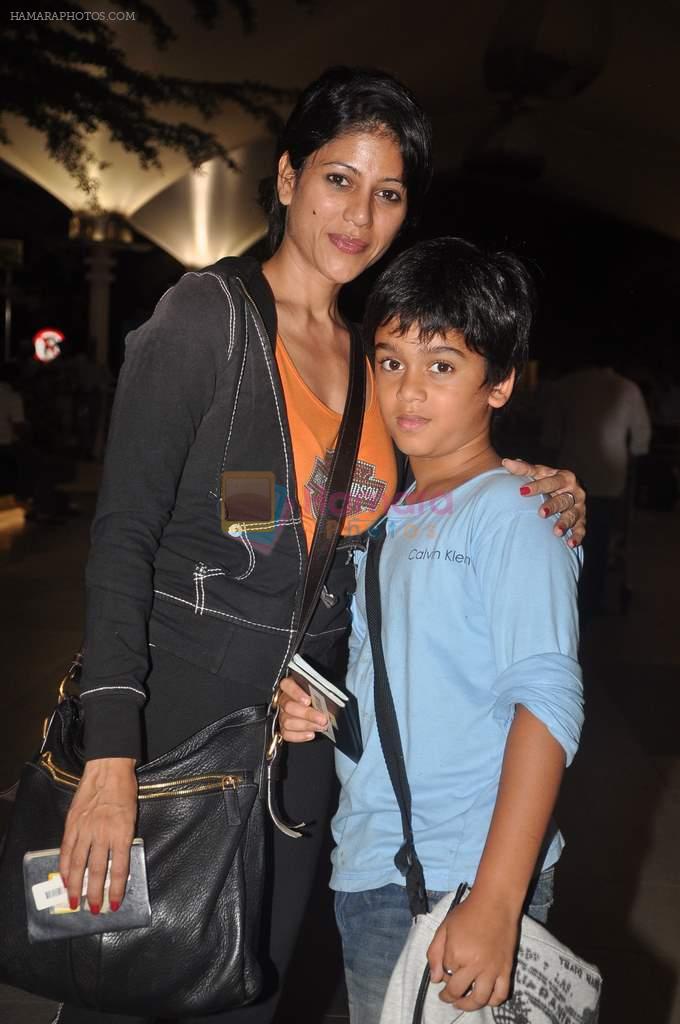 with Housefull 2 Stars snapped at Airport in Mumbai on 4th April 2012