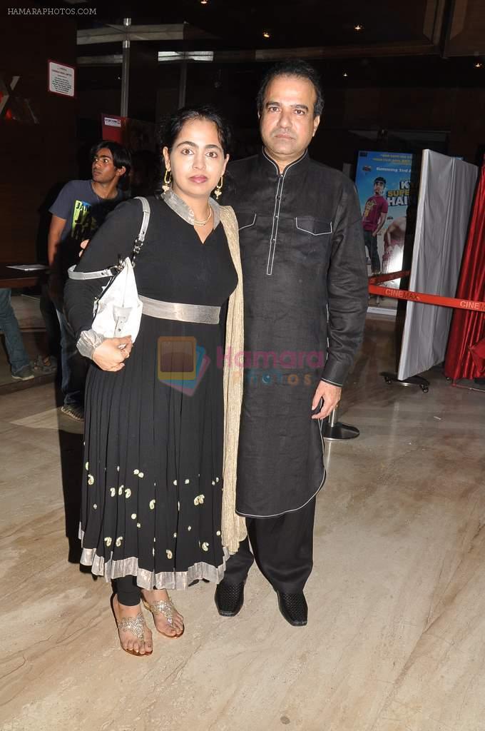 Suresh Wadkar at the Special screening of Housefull 2 hosted by Yogesh Lakhani on 6th April 2012