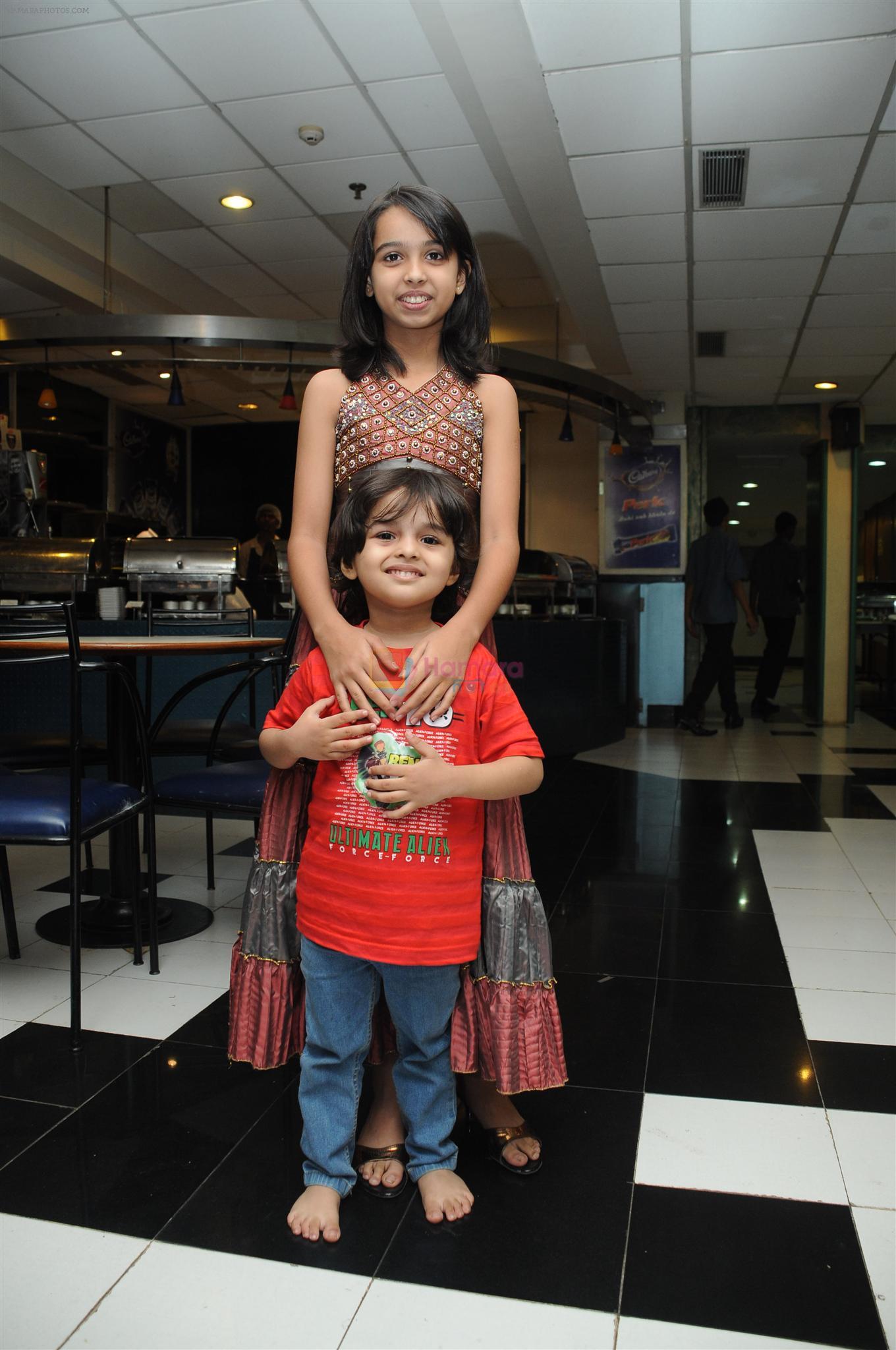 sparsh khanchandani at the Celebration of the Completion Party of 100 Episodes of PARVARISH�..kuch khatti kuch meethi in bowling alley on 7th April 2012