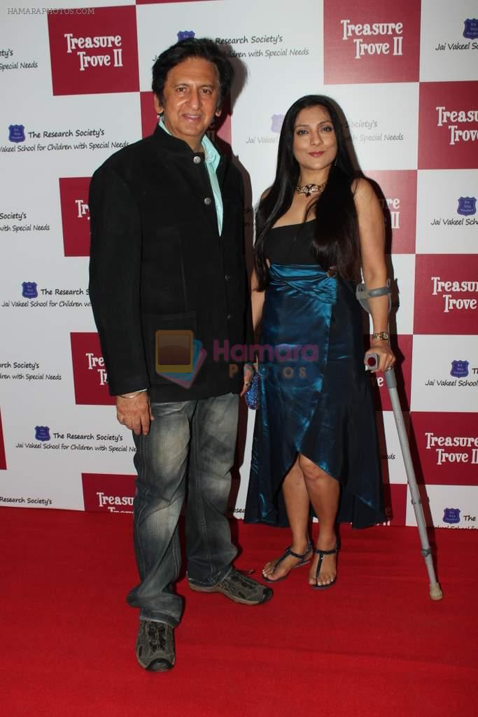 Aarti and Kailash Surendranath at Treasue Trove 2 charity event in Trident, Mumbai on 10th April 2012