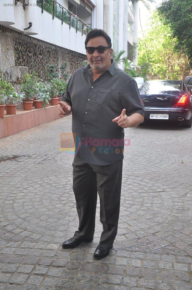 Rishi Kapoor at Housefull 2  Success Party in Akshay Kumar House on 10th April 2012