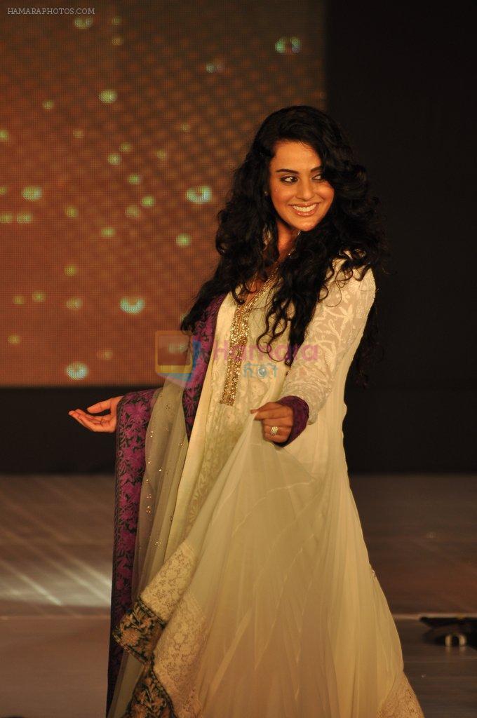 at Manish Malhotra - Lilavati's Save & Empower Girl Child show in Mumbai on 11th April 2012 400