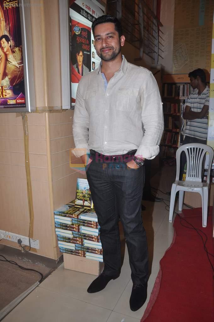Aftab Shivdasani at Jack Canfield book launch in Crossword, Mumbai on 11th April 2012
