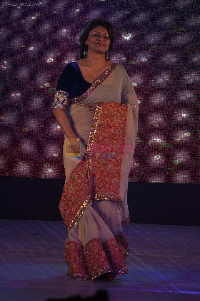 Pallavi Joshi at Manish Malhotra - Lilavati's Save & Empower Girl Child show in Mumbai on 11th April 2012 400