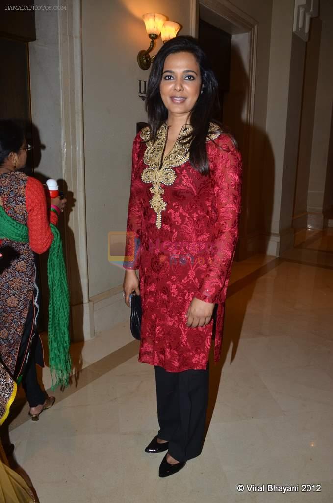 Sunita Menon at Manish Malhotra - Lilavati's Save & Empower Girl Child show in Mumbai on 11th April 2012