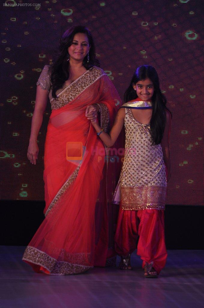 Mansi Joshi Roy at Manish Malhotra - Lilavati's Save & Empower Girl Child show in Mumbai on 11th April 2012 400