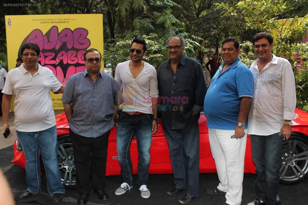 Vashu Bhagnani, Rajkumar Santoshi, Jackky Bhagnani, Boney Kapoor, David Dhawan at the Muhurat of Film Ajab Gazabb Love in Mehboob on 13th April 2012