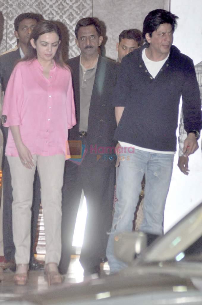 Shahrukh Khan, Nita Ambani arrives back from NY in Santacruz, Mumbai on 14th April 2012