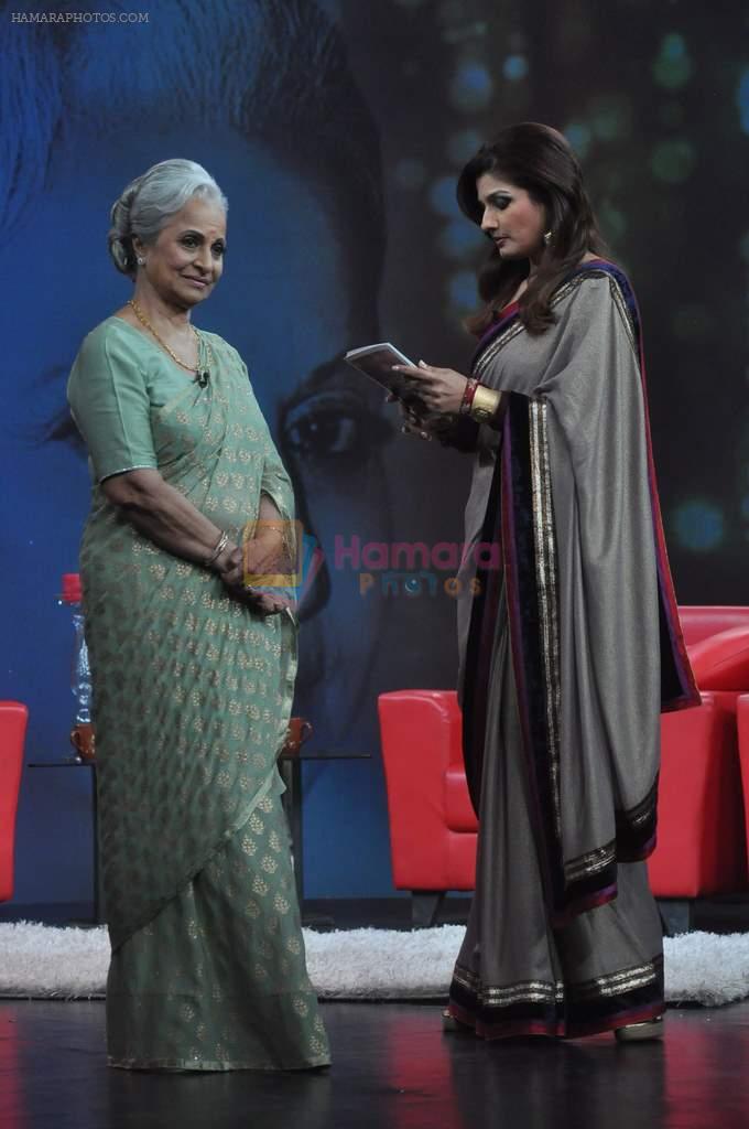 Waheeda Rehman, Raveena Tandon on Raveena's NDTV chat show in Yashraj on 19th April 2012