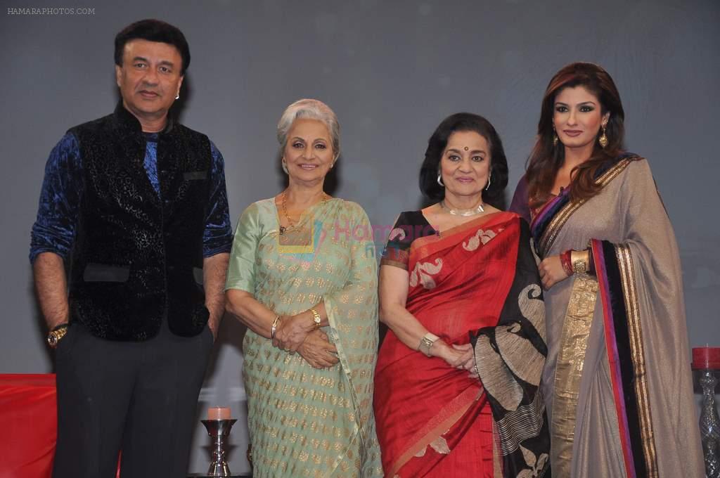 Waheeda Rehman, Asha Parekh Raveena Tandon, Anu Malik on Raveena's NDTV chat show in Yashraj on 19th April 2012