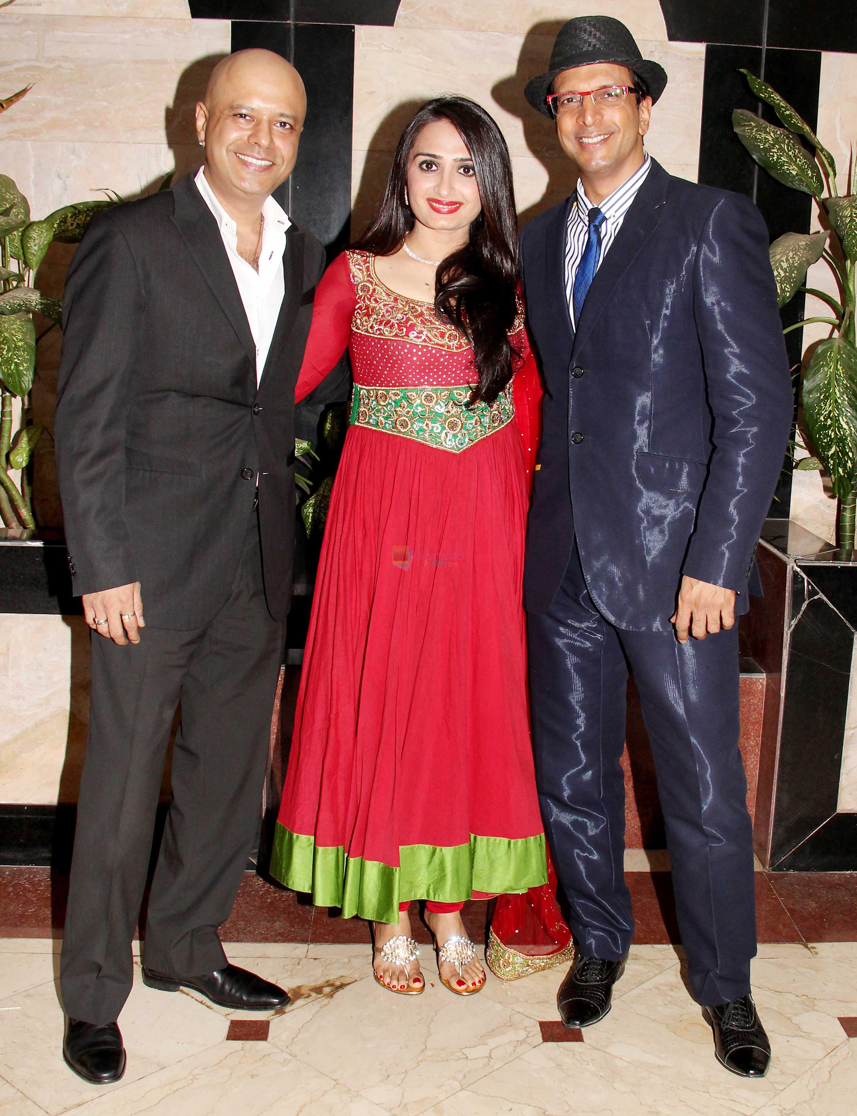 Naved Jaffery With His Wife And Brother Javed Jaffery  At Priyadarshan Success Party