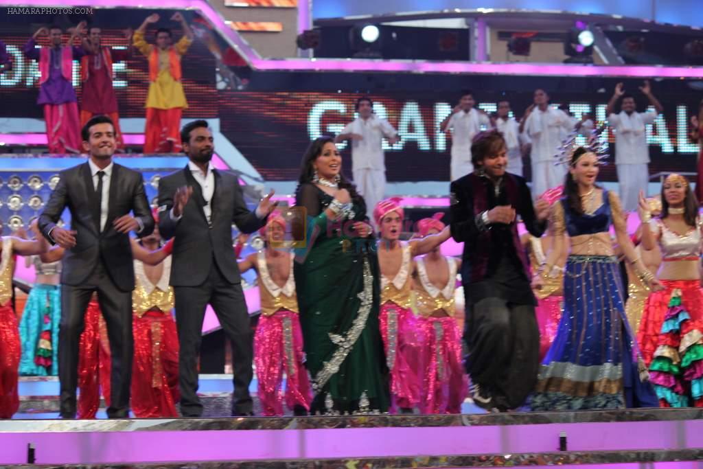Mithun Chakraborty, Geeta Kapoor, Terence Lewis, Remo D Souza, Saumya Tandon,Jay Bhanushali at Dance India Dance grand finale in Mumbai on 21st April 2012