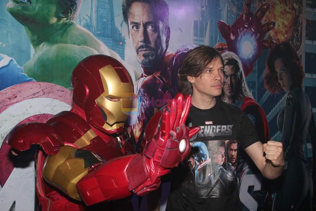 Luke Kenny at Avengers premiere  in Mumbai on 24th April 2012