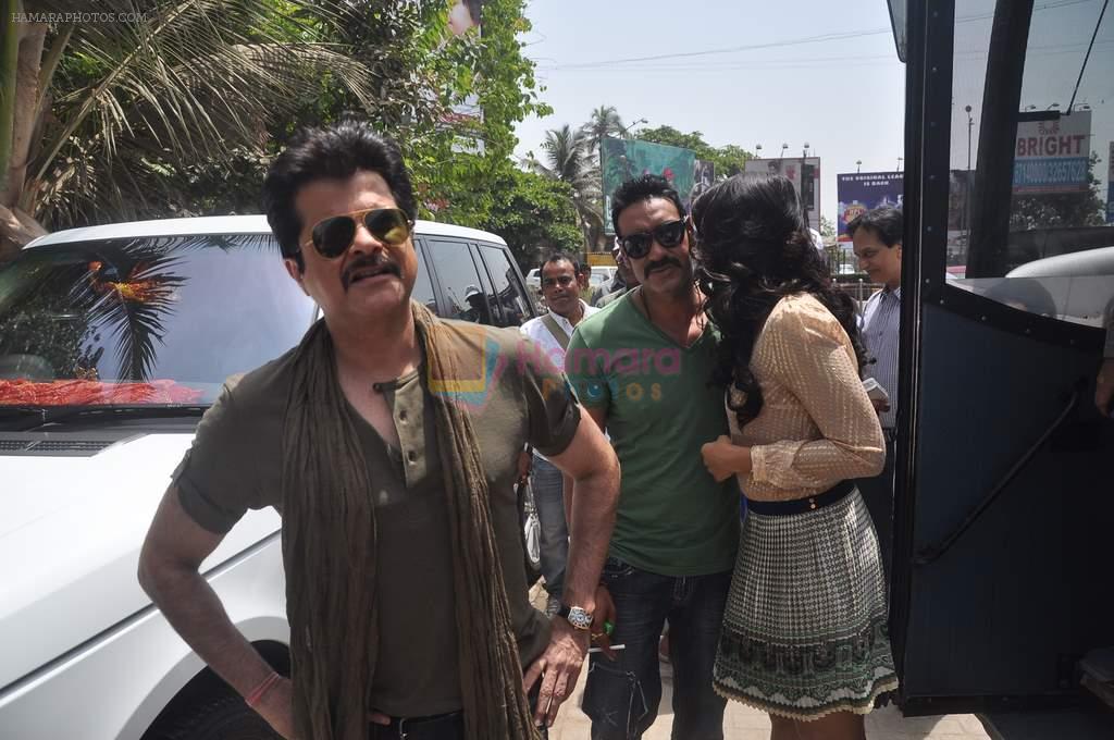 Sameera Reddy, Anil Kapoor at Tezz film promotions in Mumbai on 26th April 2012