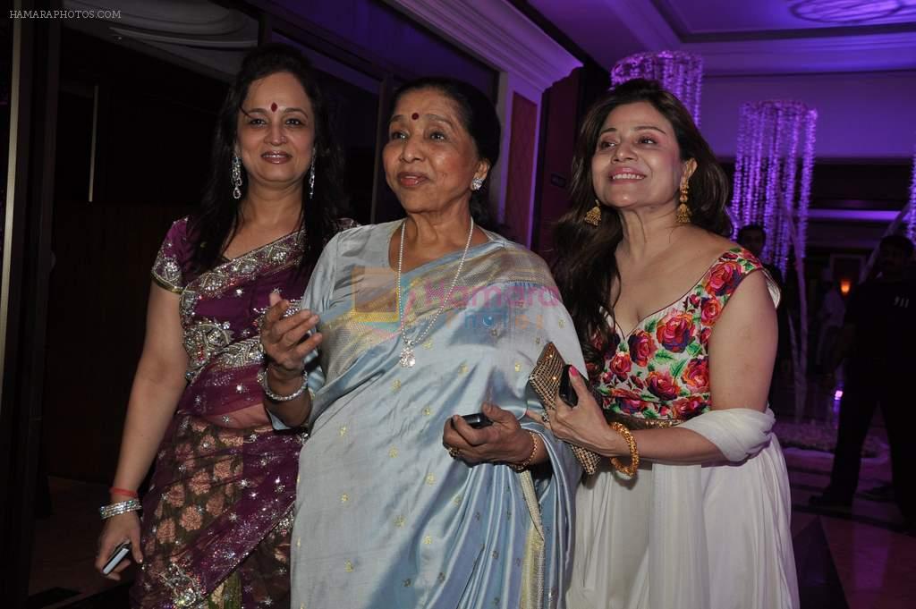 Asha Bhosle at Sunidhi Chauhan's wedding reception at taj lands end in Bandra, Mumbai on 26th April 2012