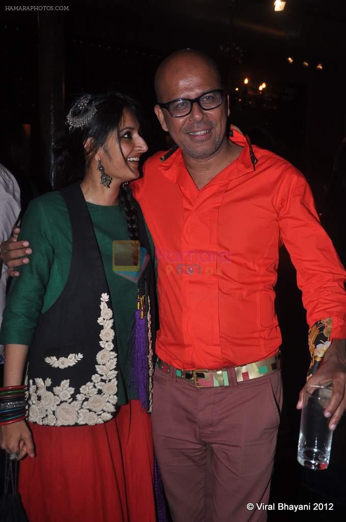 payal khandwala with narendra at Mozez Singh collection launch in Good Earth on 28th April 2012