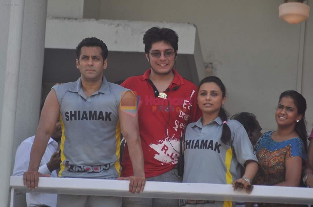 Salman Khan, Rani Mukherjee at Junnon match organised by Roataract Club of HR College on 1st May 2012