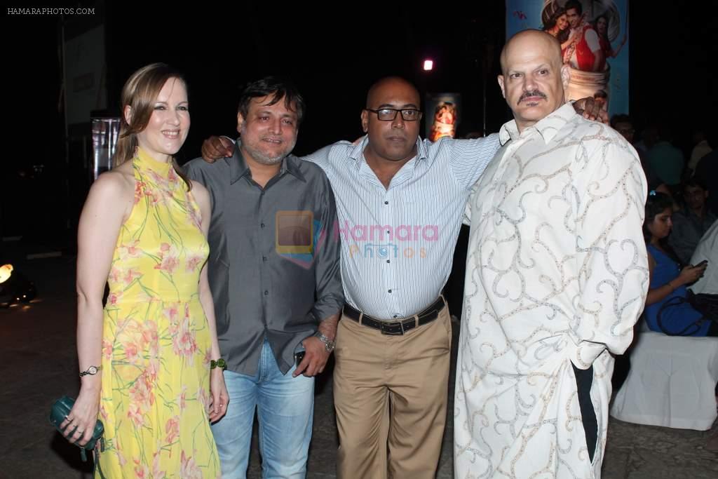 Suzanne Bernert, J Brandon Hill, Manoj Joshi, Amol Shetge at Love Recipe music launch in Mumbai on 9th May 2012 JPG