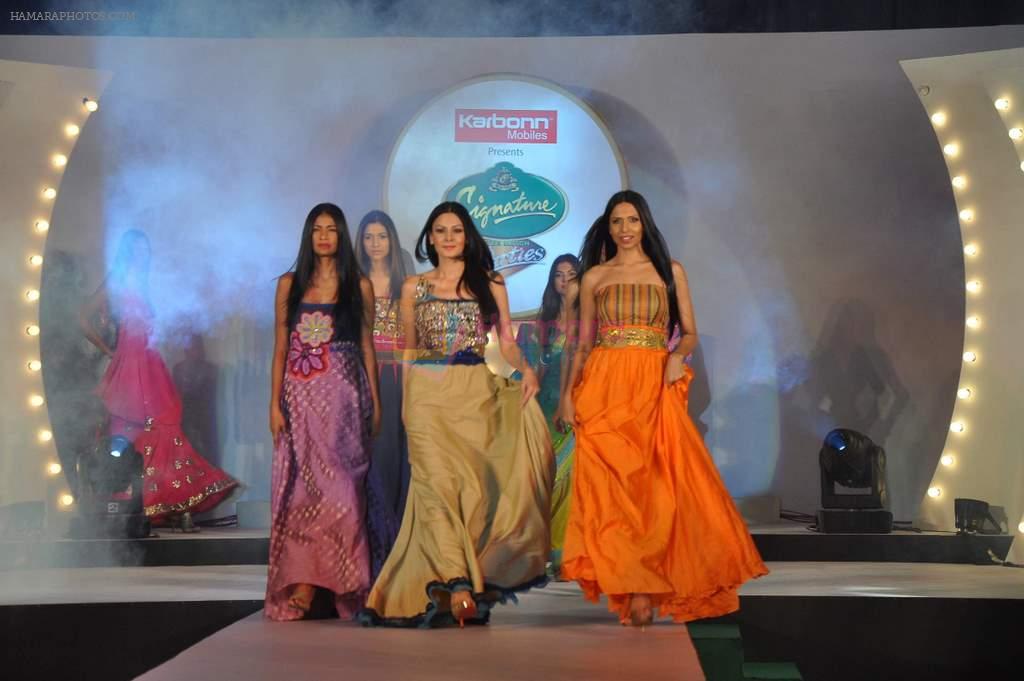 Nisha Jamwal, Candice Pinto, Carol Gracias at Nisha Jamwal fashion show for IPL in Marriott, Pune on 9th May 2012