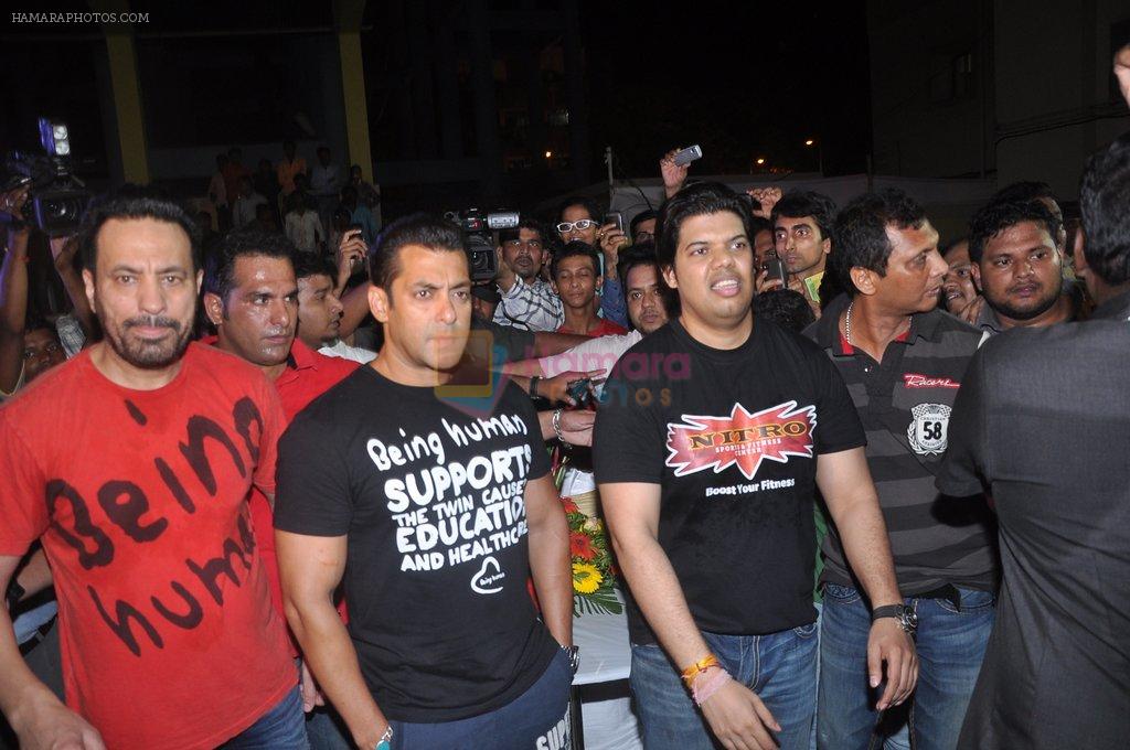 Salman Khan inaugurates Nitro Gym in Thane,Mumbai on 9th May 2012