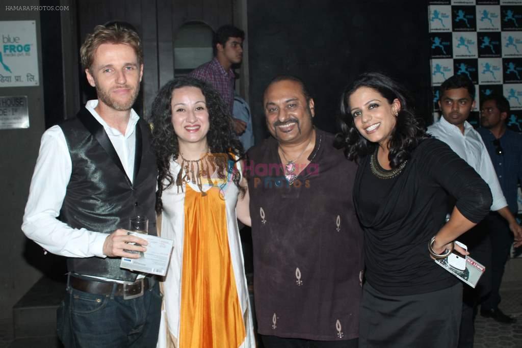 Mikey McClearly, Geetanjali Sriram of Coke studio, Leslie Lewis and Suki Dusanj at Sony Music anniversary bash in Mumbai on 8th May 2012