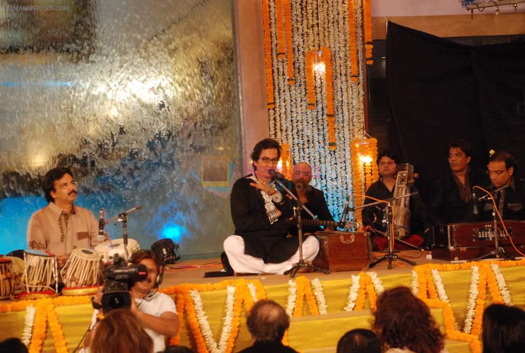 Talat Aziz at Talat Aziz concert in Blue Sea on 13th May 2012