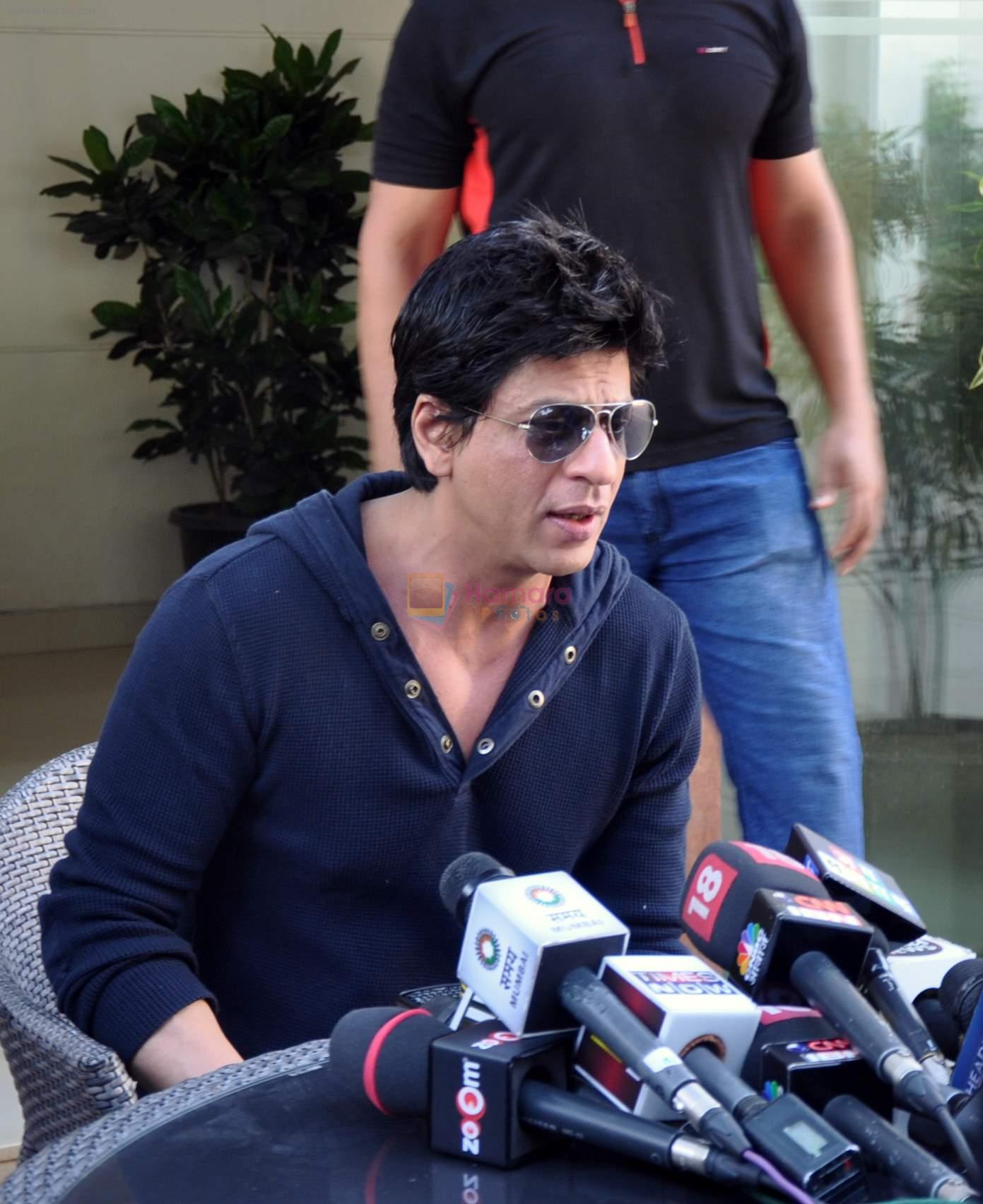 Shahrukh Khan clears controversy at home on 17th May 2012
