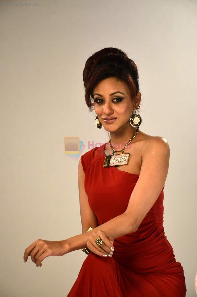 Vedita Pratap Singh photo shoot on 24th May 2012