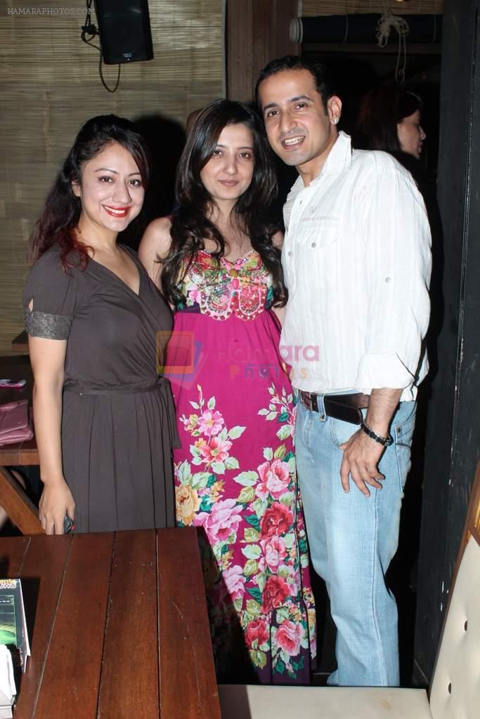 Amy Billimoria, Manmeet Gulzar at Rude Lounge dnner in Malad, Mumbai on 24th May 2012