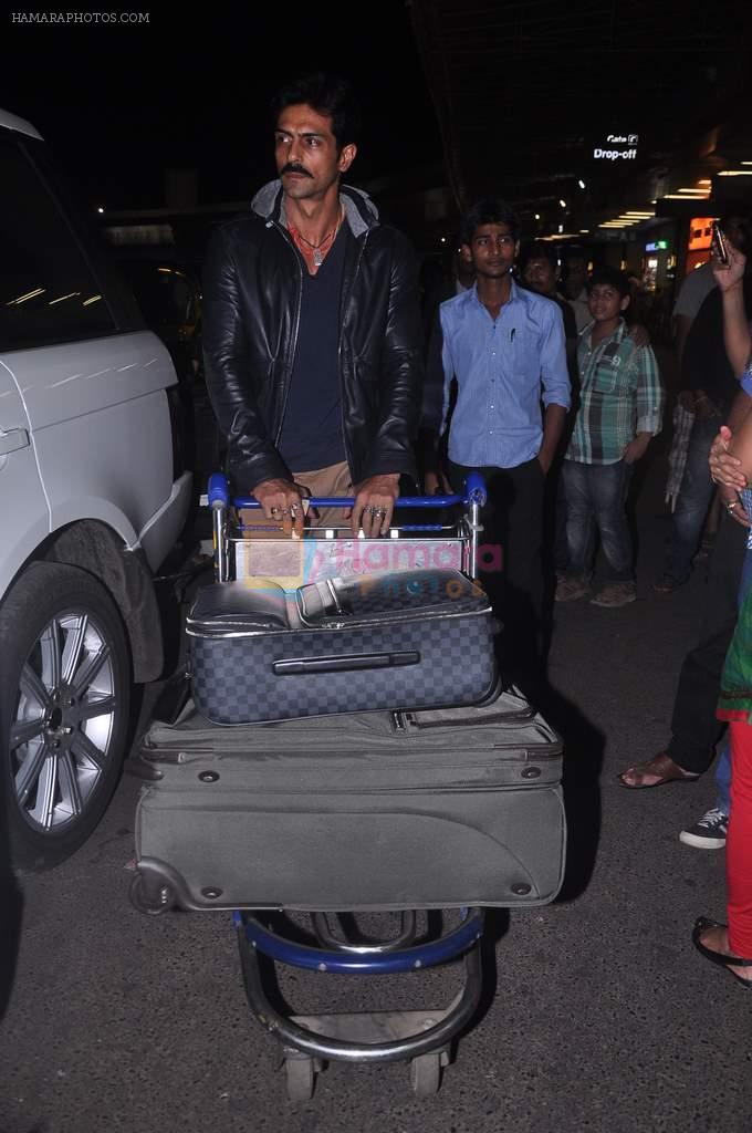 Arjun Rampal leave for Cannes on 24th May 2012