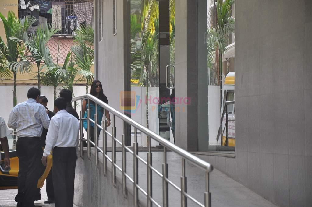 visit Shilpa Shetty in hospital on day 4 on 24th May 2012
