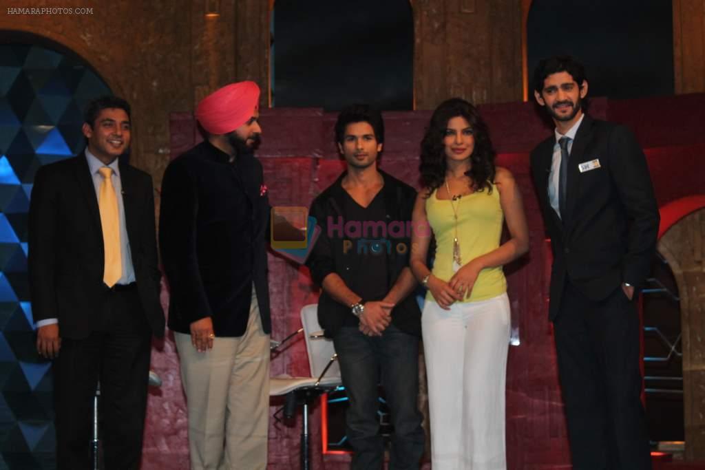 Priyanka Chopra, Shahid Kapoor, Ajay Jadeja, Navjot Singh Sidhu, Gaurav Kapoor at IPL Extra Innings in R K Studios on 27th May 2012