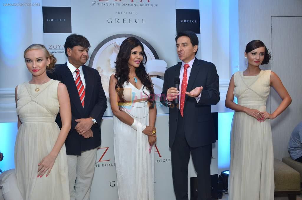 Nisha Jamwal at the diamond boutique GREECE launch by Zoya in Mumbai Store on 30th May 2012