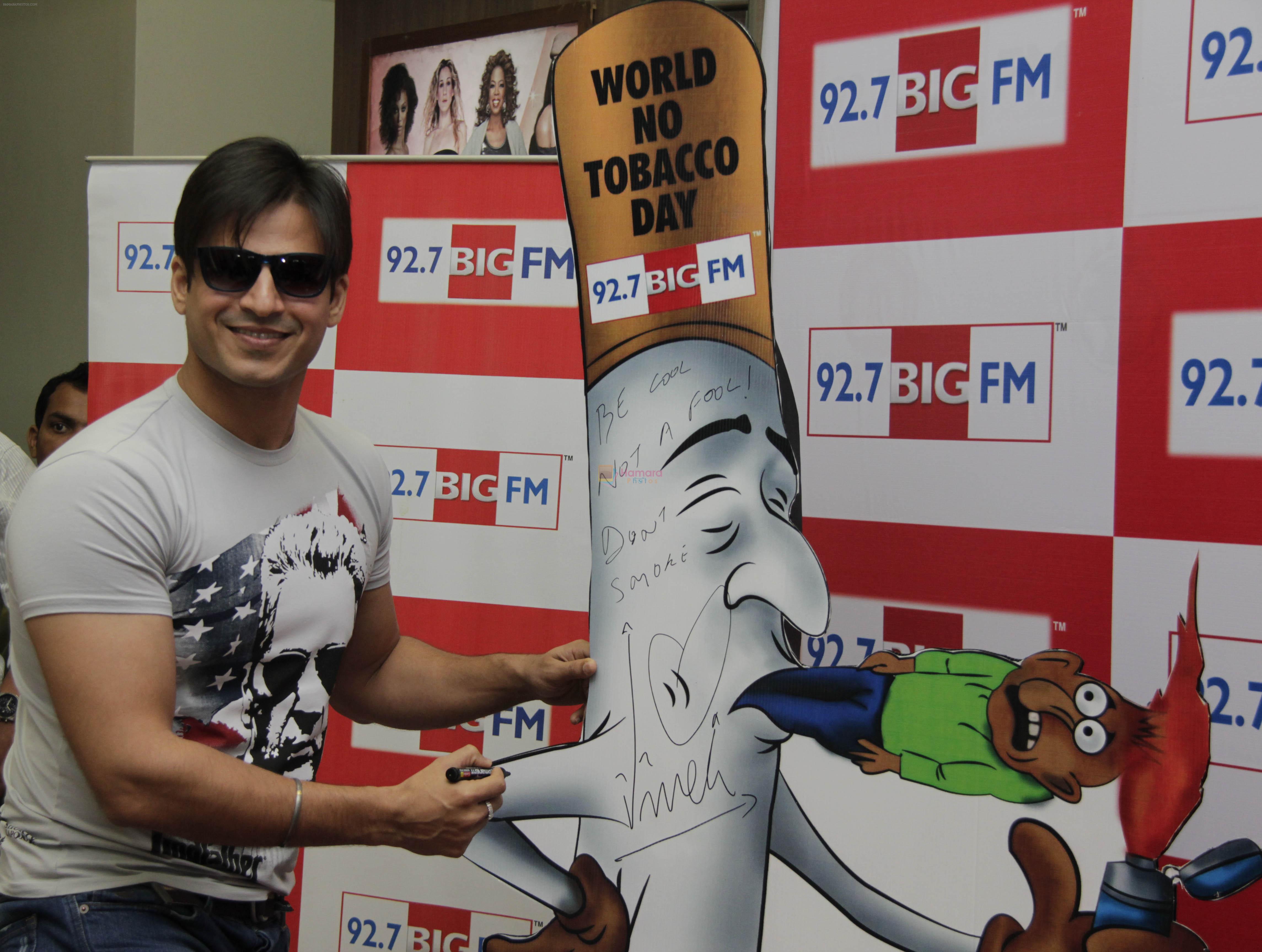 Vivek Oberoi flags off Cigaretter Bhujao, Life Banao campaign on World No Tobacco Day in Mumbai on 30th May 2012