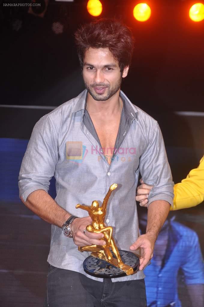 Shahid Kapoor at Shiamak Dawar's Summer Funk show in Sion on 2nd May 2012