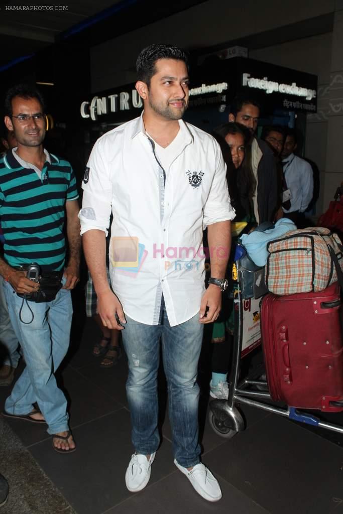 Aftab Shivdasani leave for IIFA to Singapore in International airport on 6th June 2012