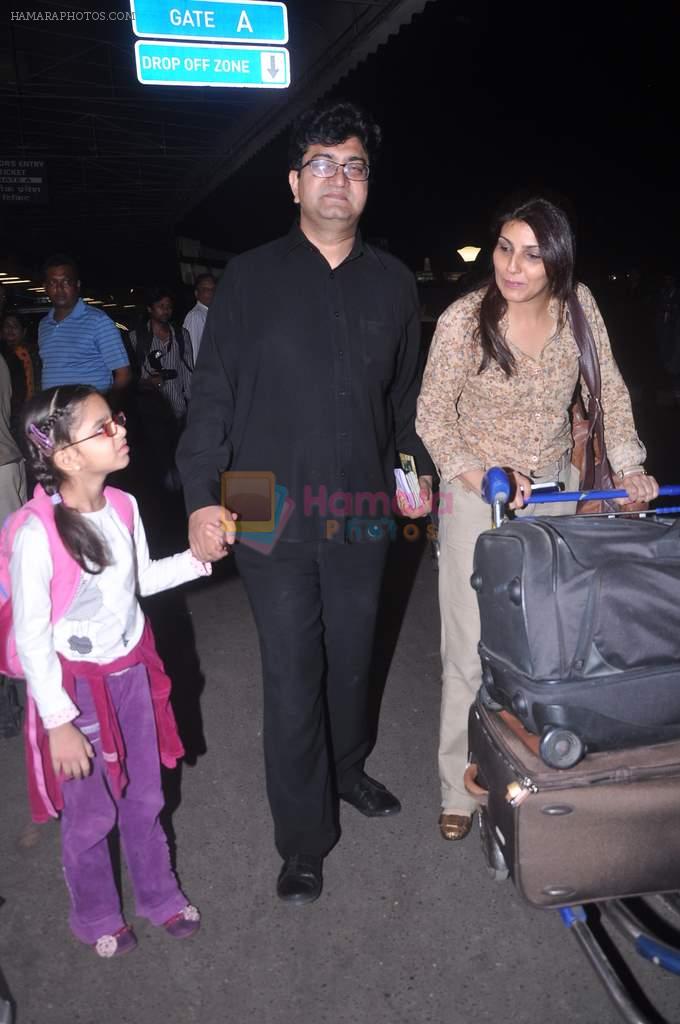 parsoon Joshi leave for IIFA to Singapore in International airport on 6th June 2012