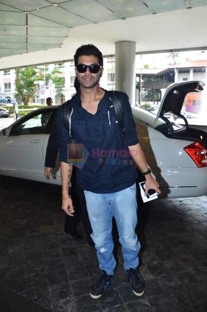 Kunal Rawal  arrive at Singapore for IIFA 2012 on 6th June 2012