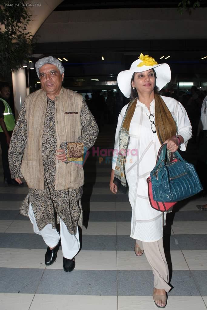 Shabana Azmi, Javed Akhtar return from IIFA Awards 2012 on 10th June 2012