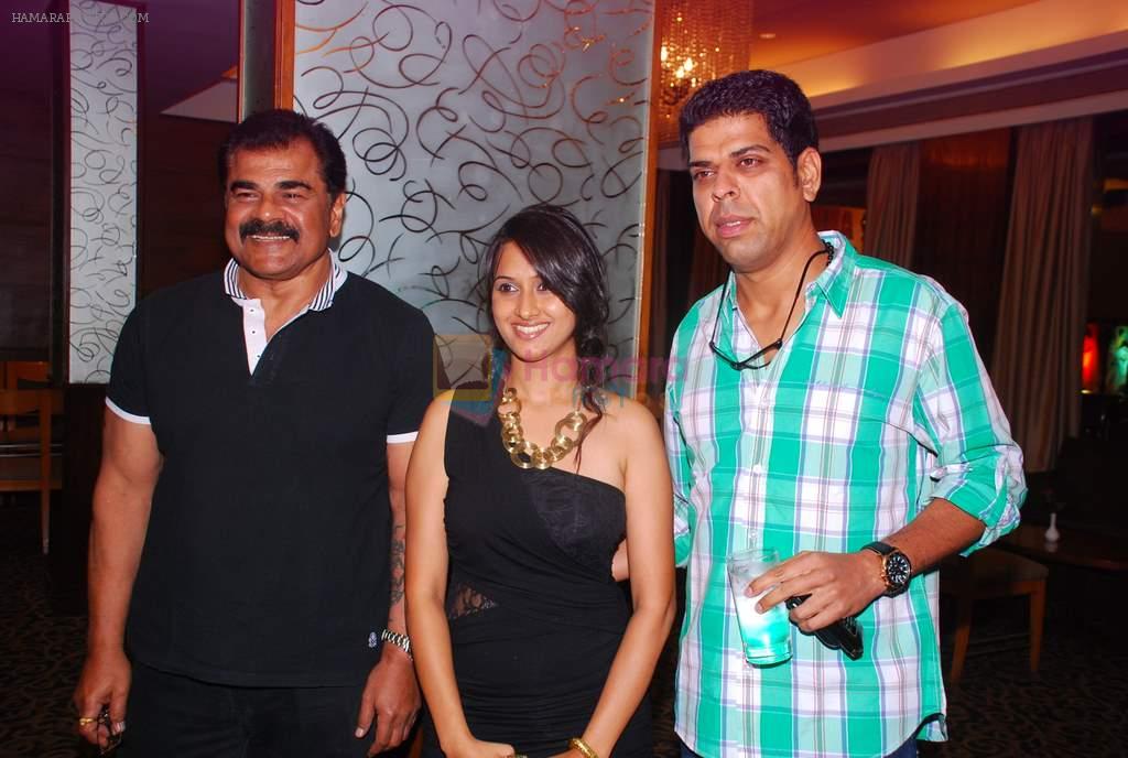 Pooja Welling, Sharat Saxena, Murli Sharma at the First look launch of Jeena Hai Toh Thok Daal on 11th June 2012