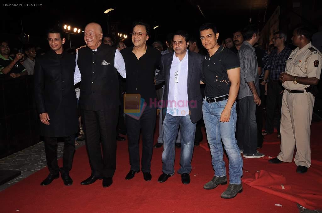 Aamir Khan, Vidhu Vinod Chopra, Sharman Joshi, prem Chopra at Ferrari Ki Sawari premiere in Mumbai on 14th June 2012