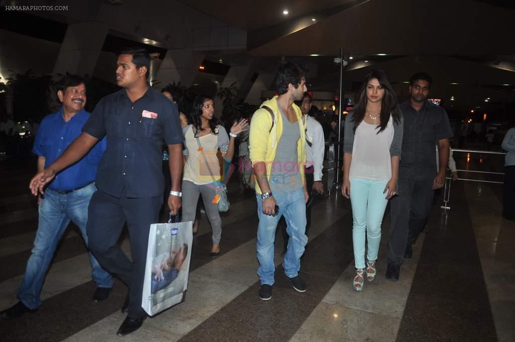 Shahid Kapoor, Priyanka Chopra arrive from Delhi and straight go to watch their film at Ketnav in Bandra on 18th June 2012