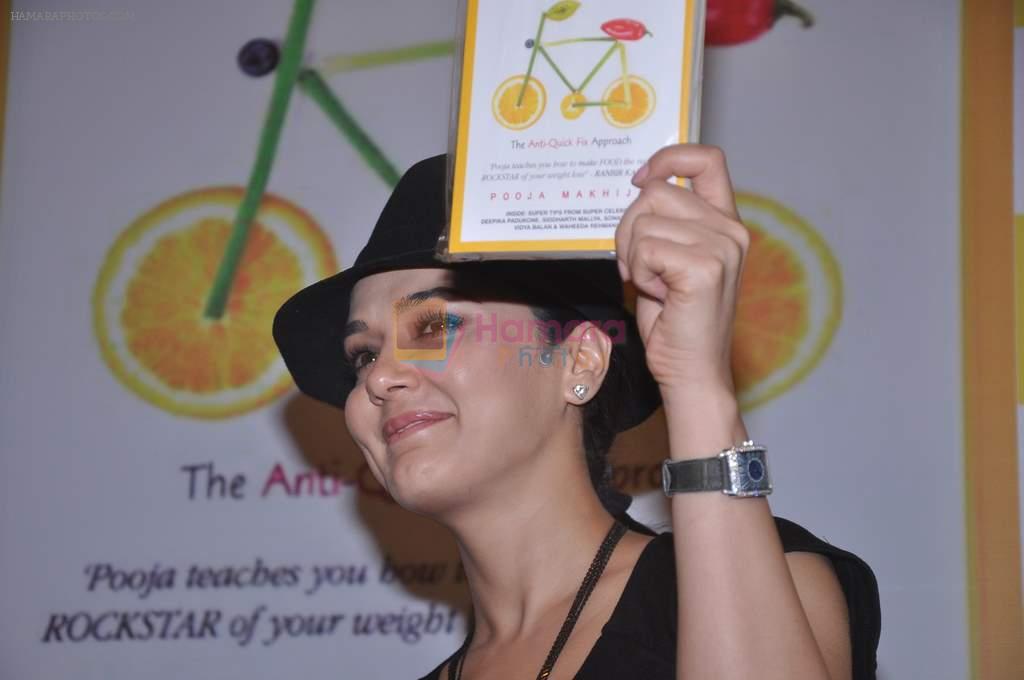 Preity Zinta launches pooja Makhija's book Eat Delete in Crossword, Mumbai on 20th June 2012